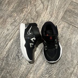 Nike Kyrie infinity Toddler DD0333 001